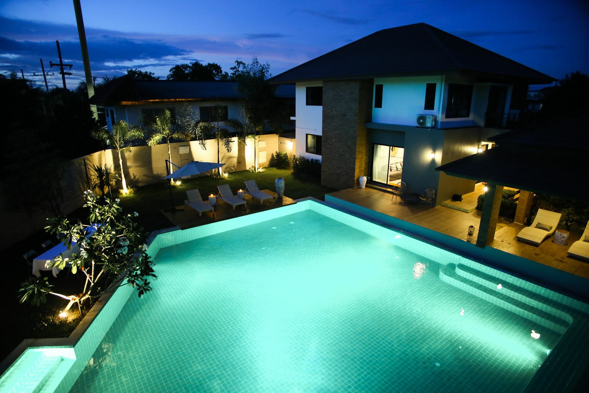 Moin 1617 Luxury Double-Pool Villa Chiang Mai Exterior foto