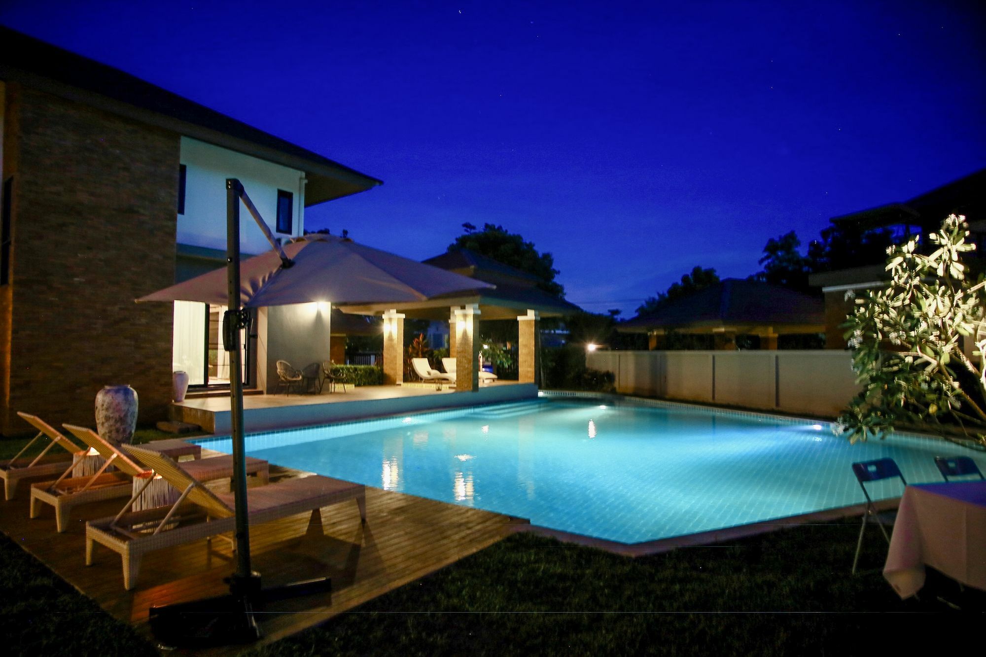 Moin 1617 Luxury Double-Pool Villa Chiang Mai Exterior foto